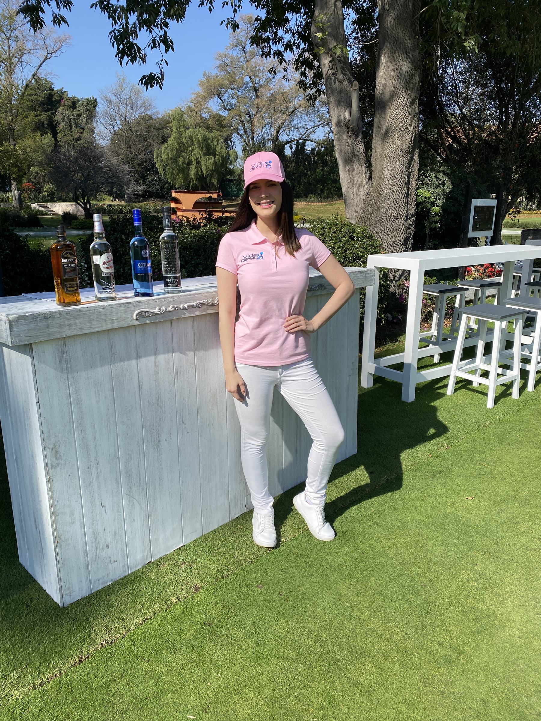 Equipo de VideoDesign en operación durante un torneo de golf corporativo
